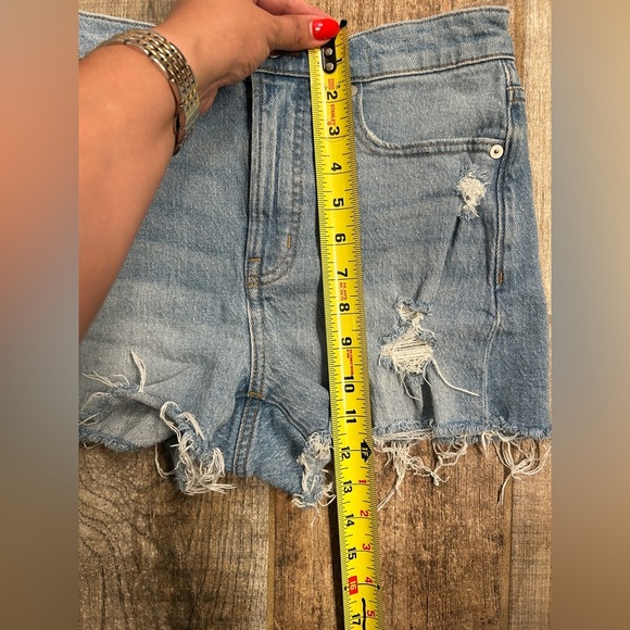 Madewell The Perfect Jean Short in Fiore Wash Destroyed Edition Cutoff - Picture 6 of 7